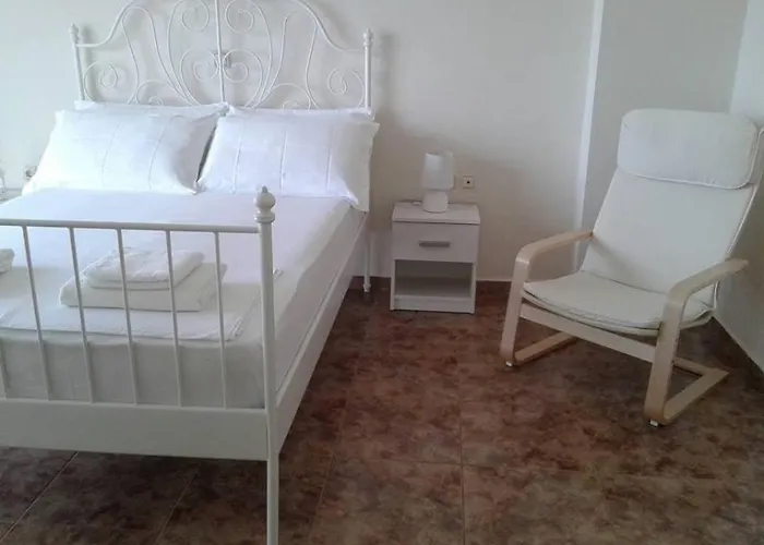 Tanja Apartments